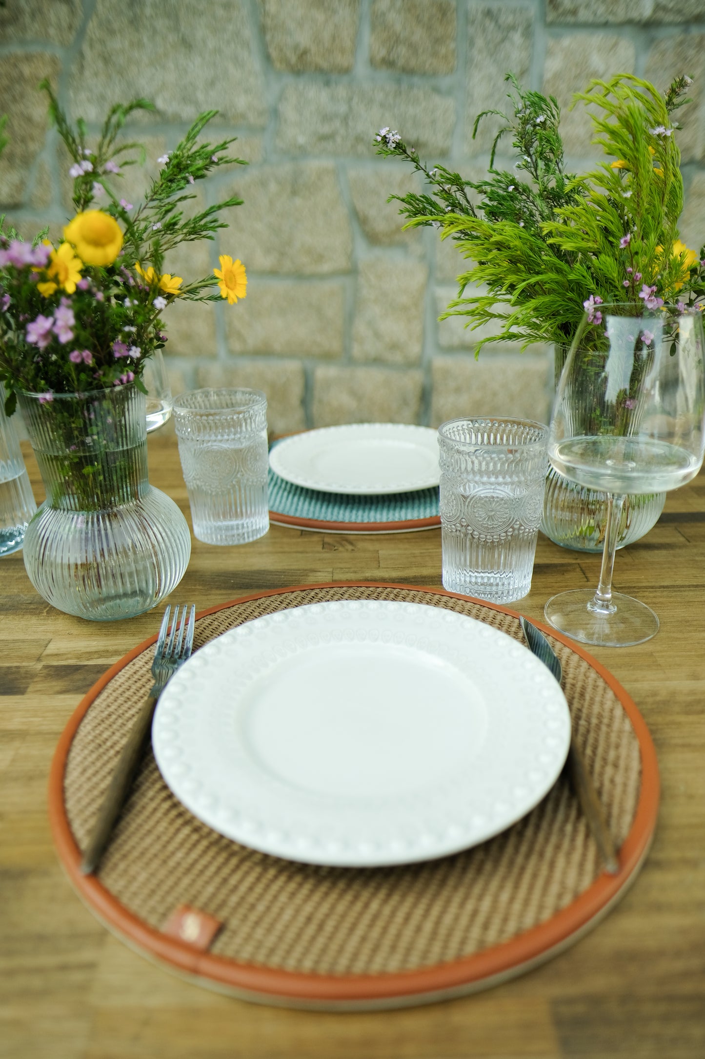 INDIVIDUAL DE MESA REDONDO EM RÁFIA - LUNA