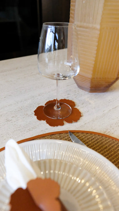 CONJUNTO DE MESA - INDIVIDUAL FLOR IRREGULAR + BASE DE COPO + ANEL DE GUARDANAPO - 2 Unidades