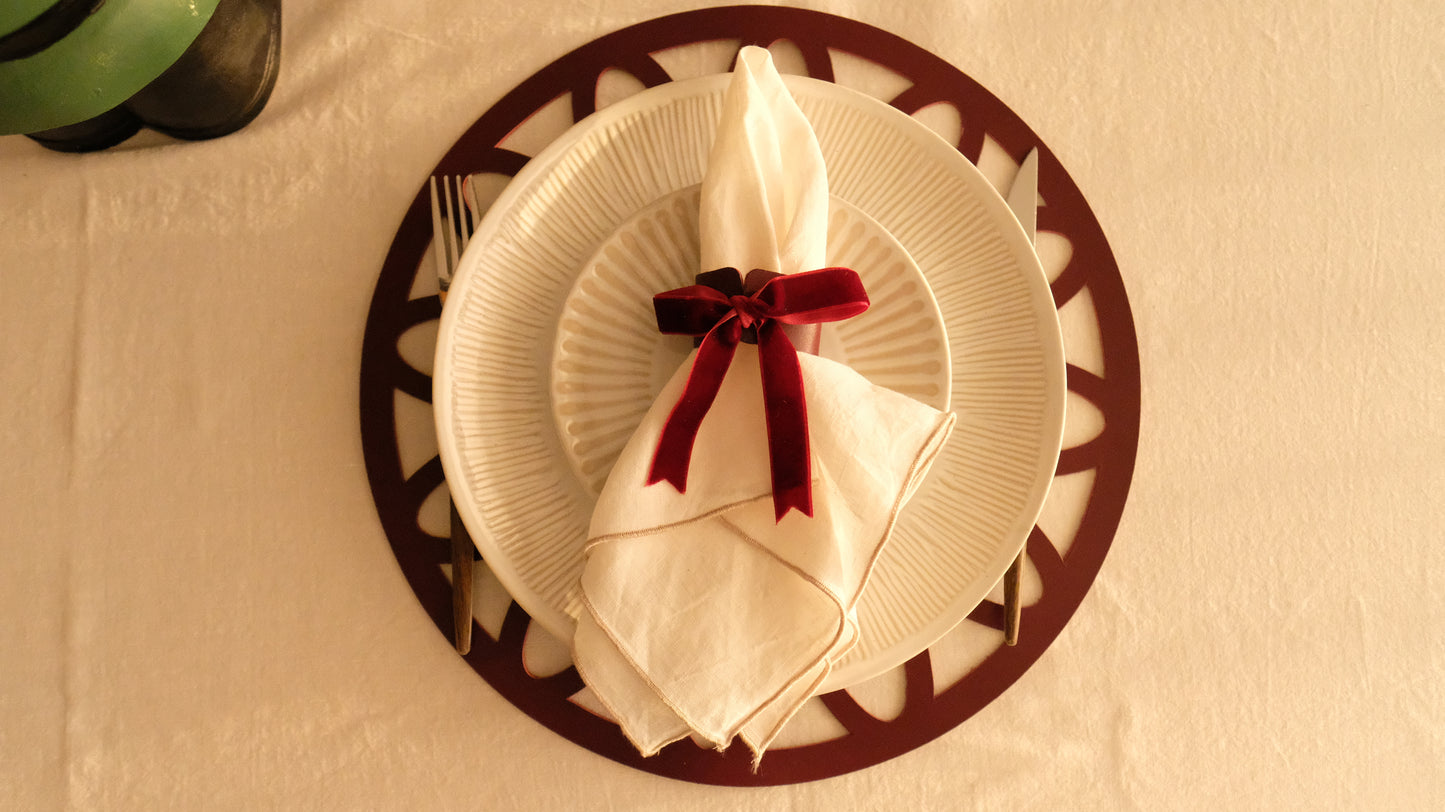 HANDWOVEN OVAL PLACEMAT IN NATURAL RAFFIA - SELENE